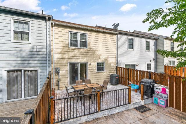 9008 Patterson Place photo 32