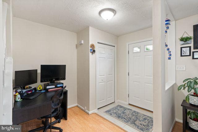 9008 Patterson Place photo 4