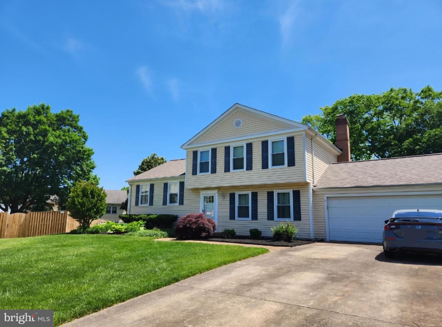 10227 Malvern Court photo 2