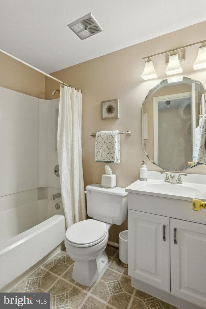8336 Georgian Court photo 24