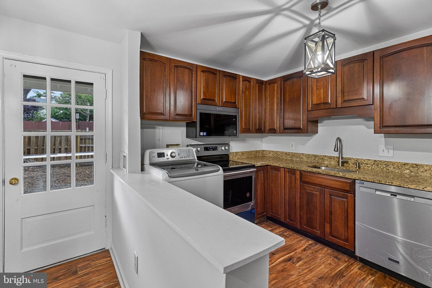 9279 Taney Road photo 9