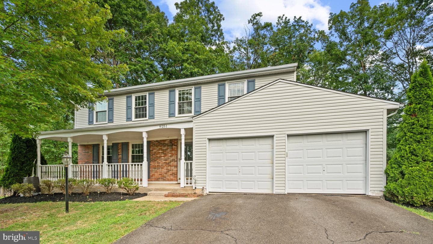 9251 Oakglen Court photo 2