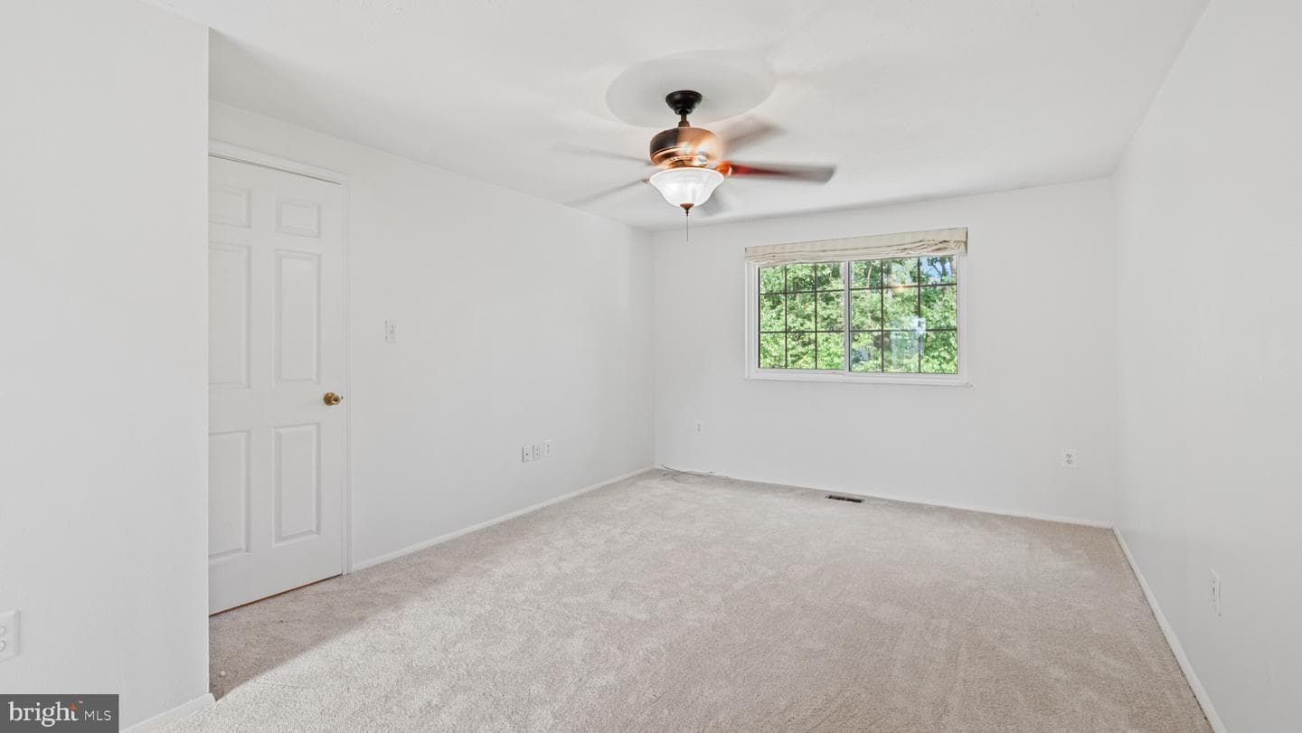 9251 Oakglen Court photo 24