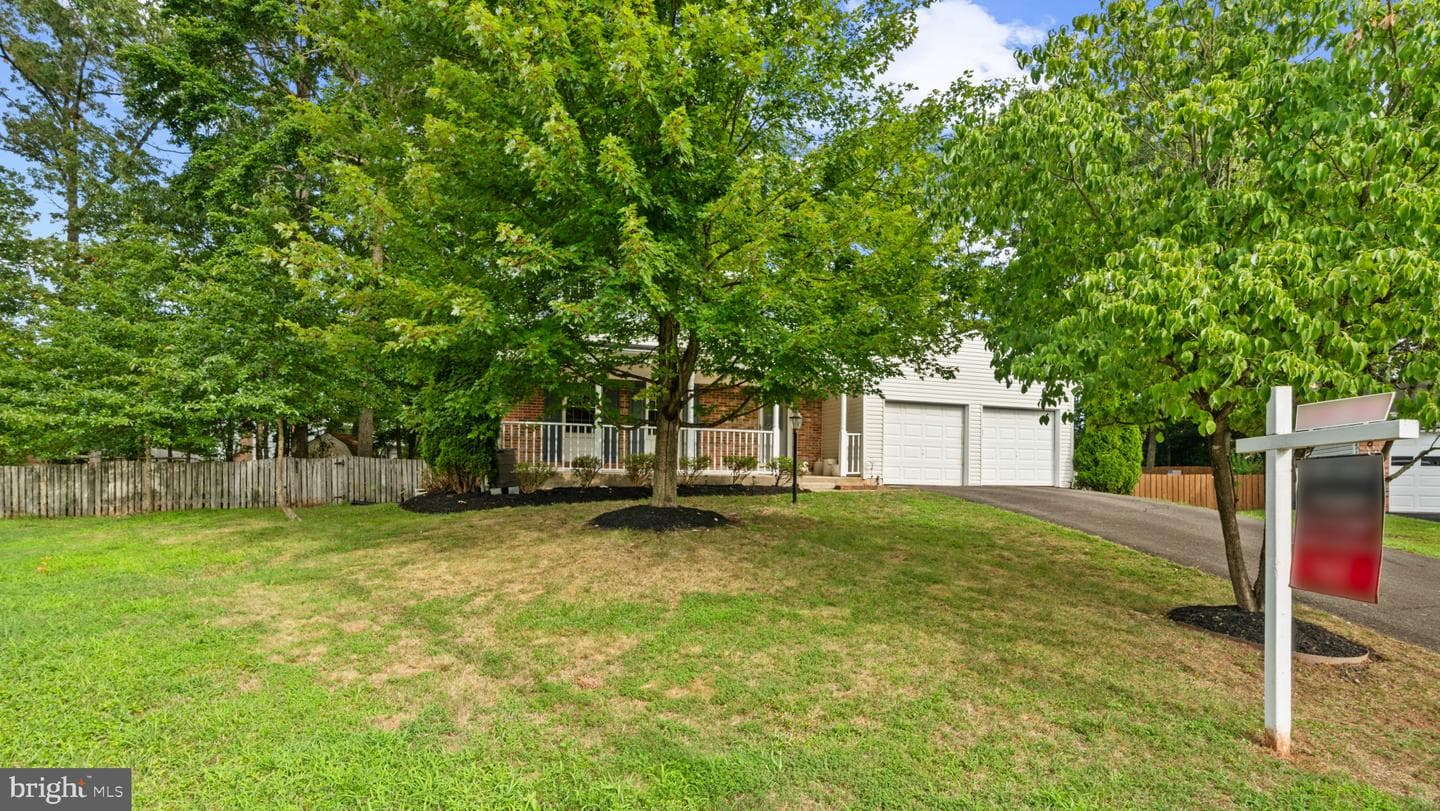 9251 Oakglen Court photo 3