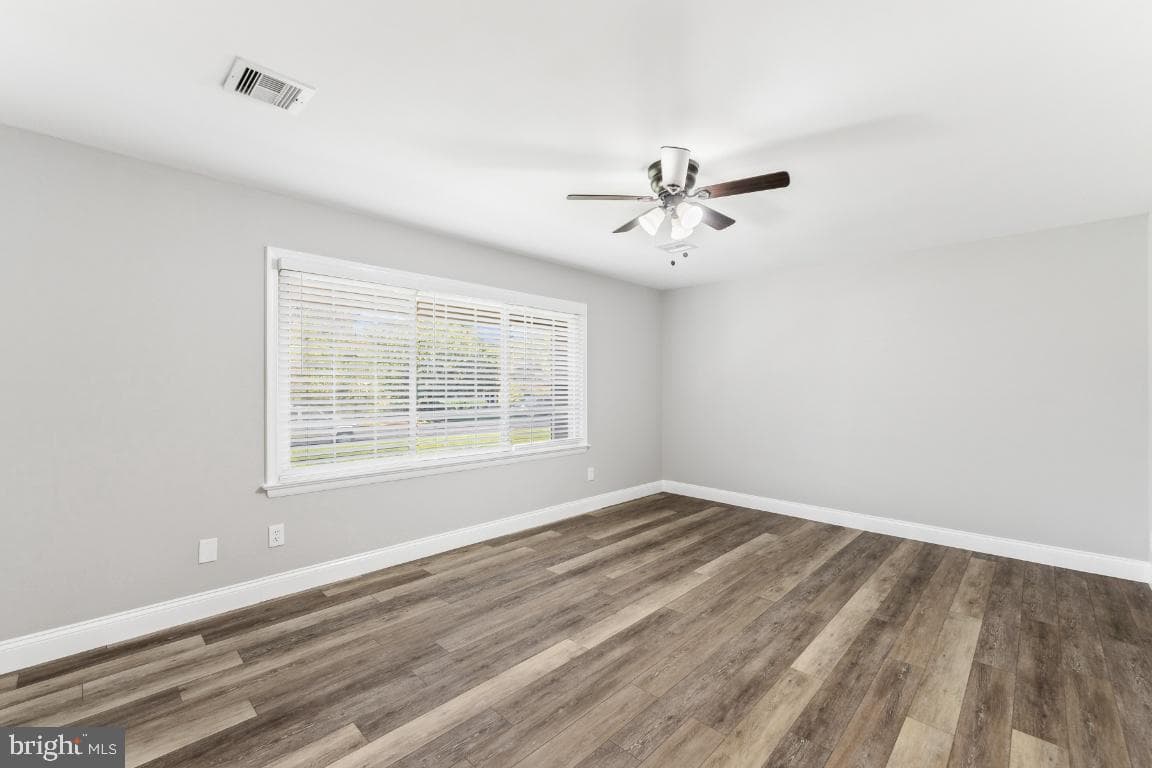 8903 Weir Street photo 14