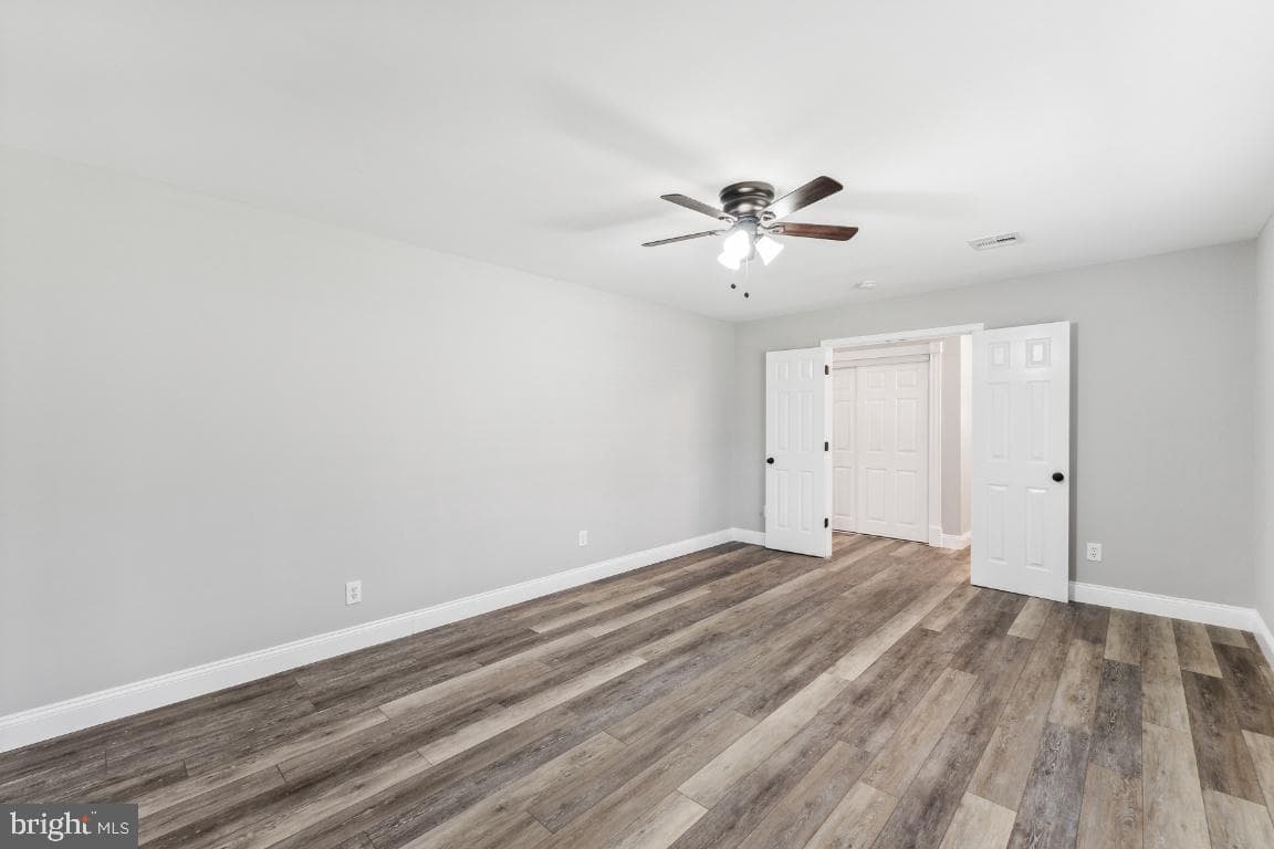 8903 Weir Street photo 20