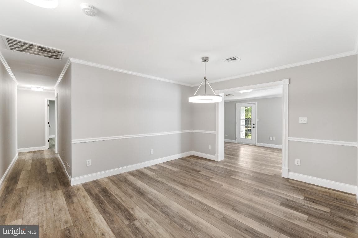 8903 Weir Street photo 25