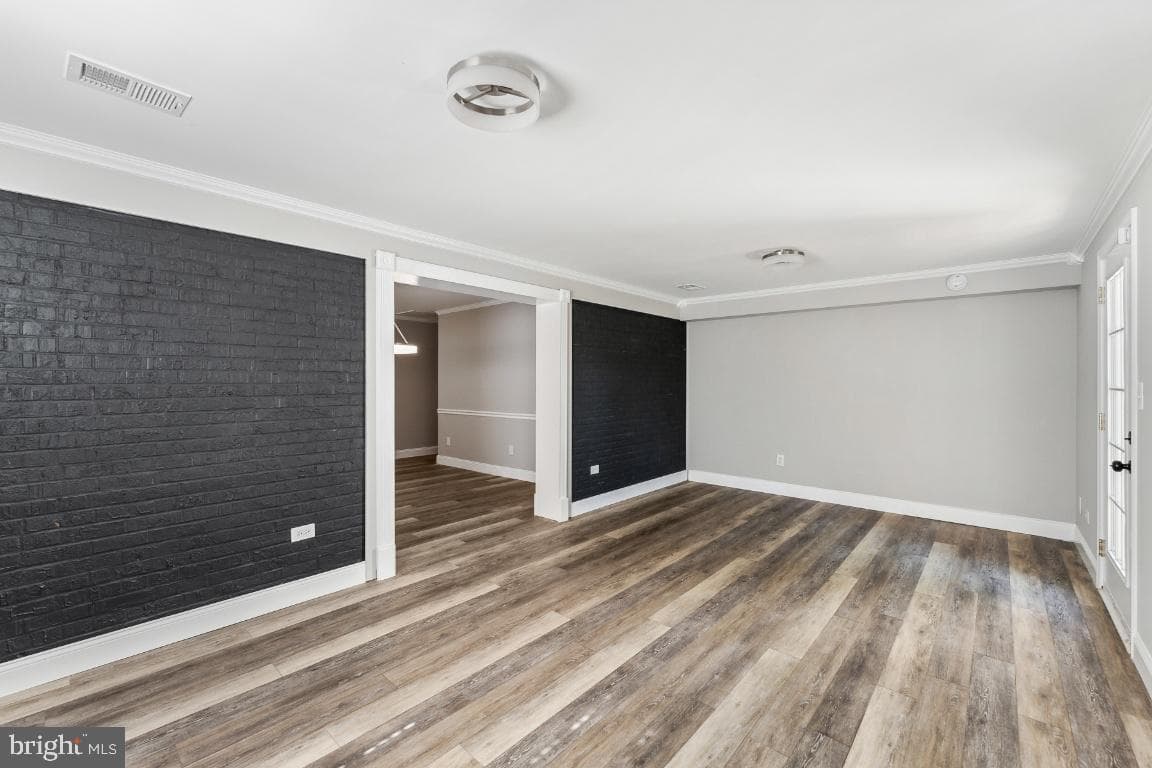 8903 Weir Street photo 29