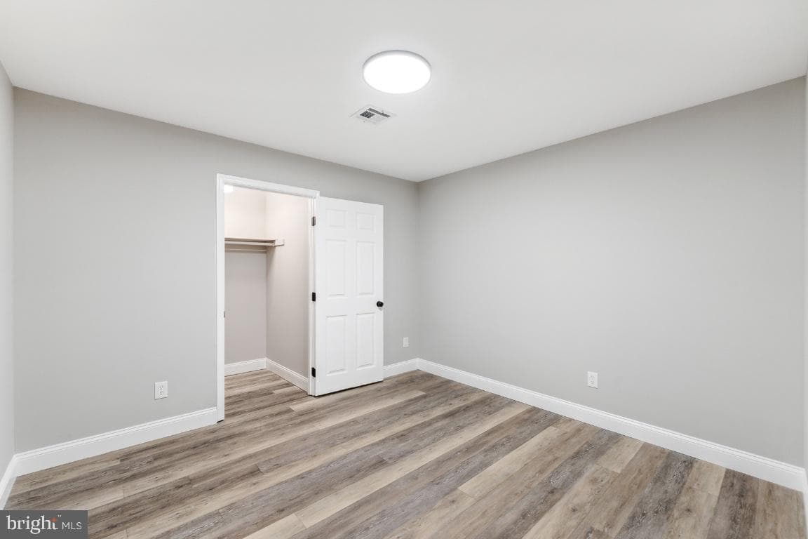 8903 Weir Street photo 30