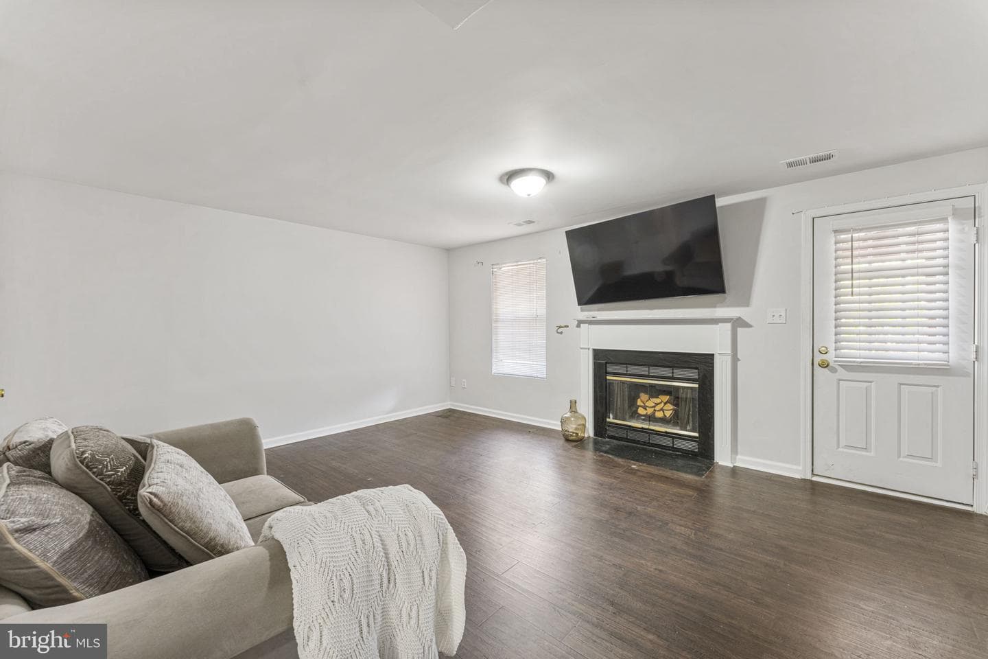 8733 Deblanc Place photo 10