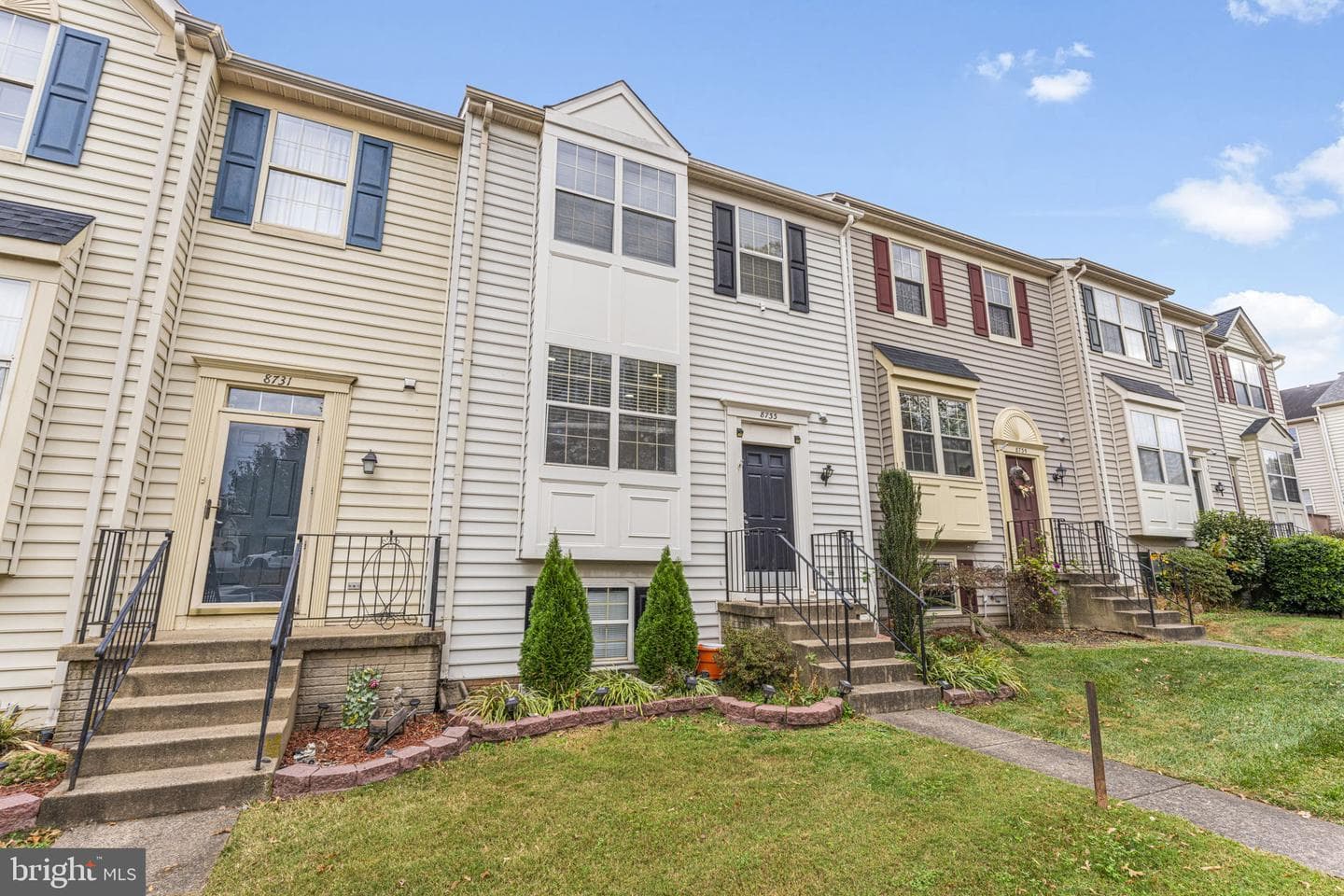 8733 Deblanc Place photo 2