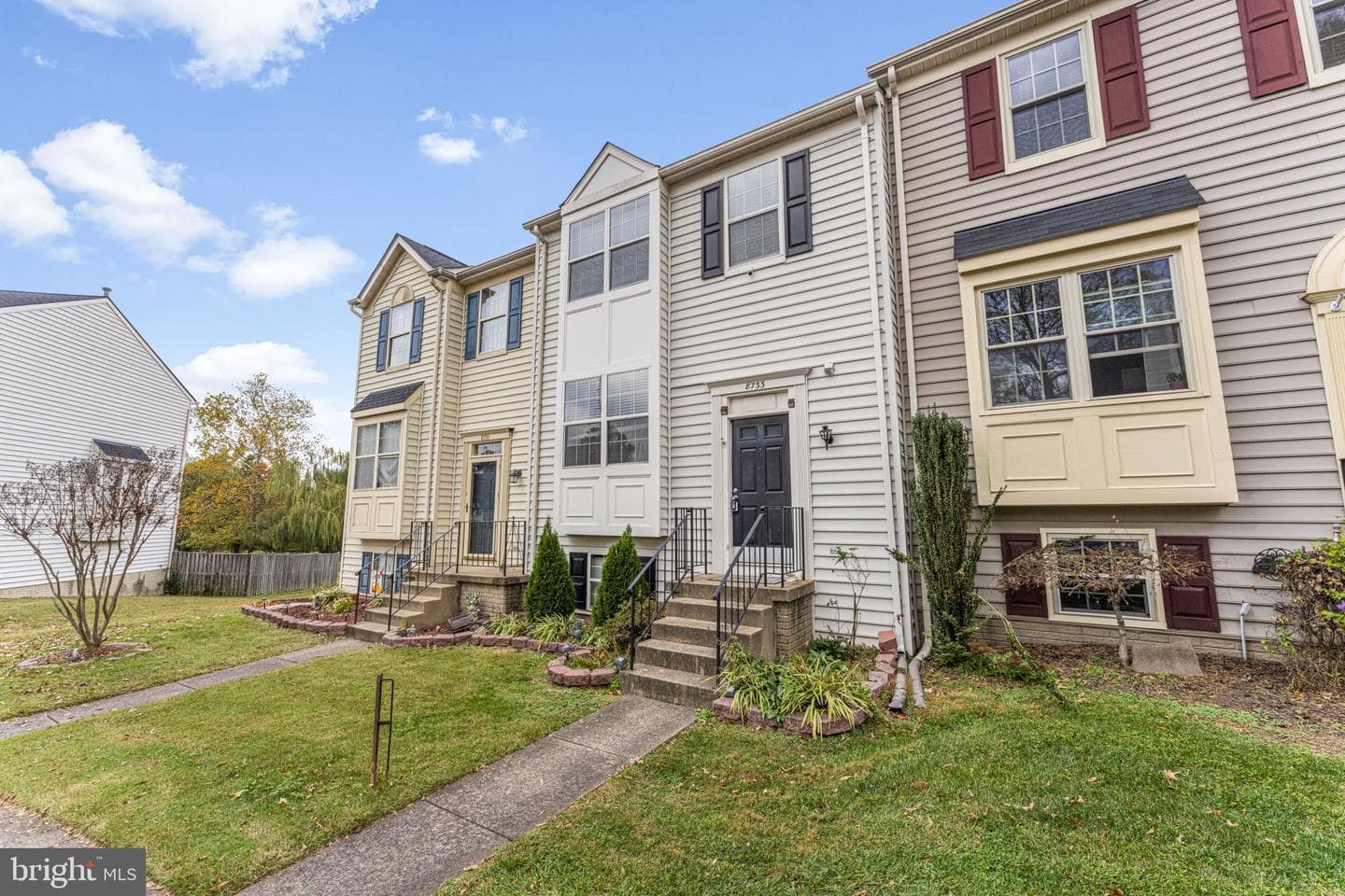 8733 Deblanc Place photo 3