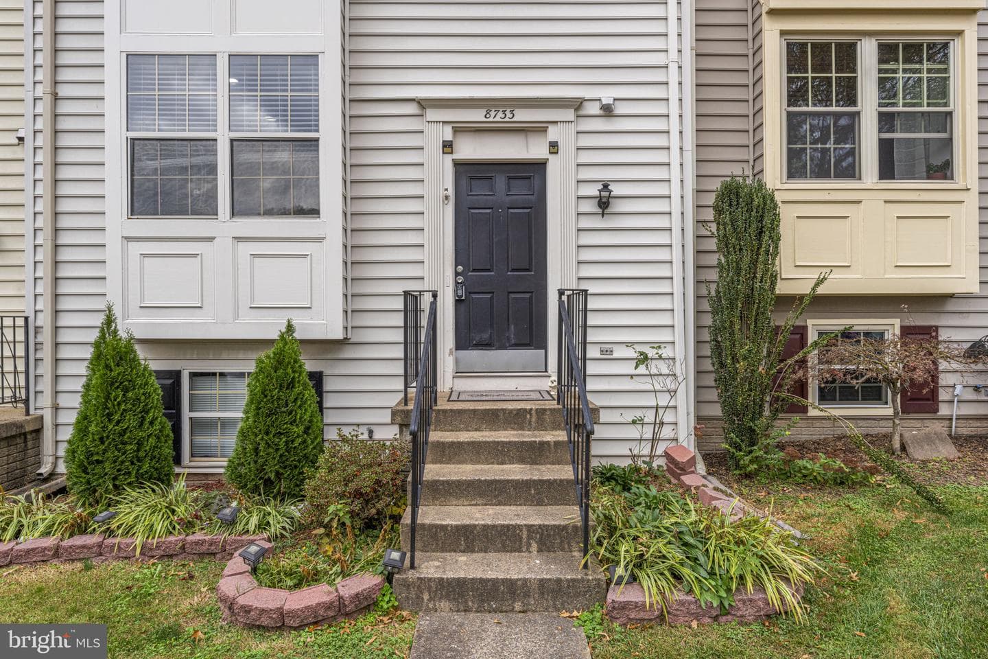 8733 Deblanc Place photo 4