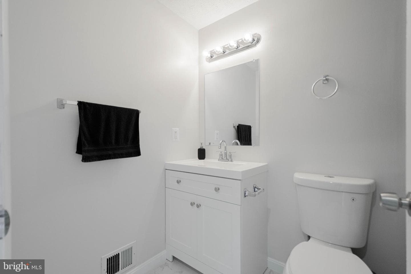 9005 New Britain Circle photo 13