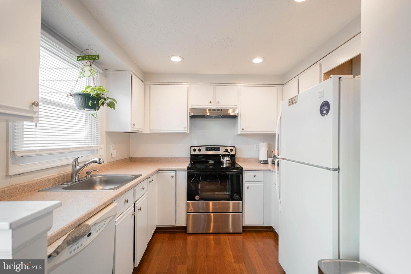 9005 New Britain Circle photo 6