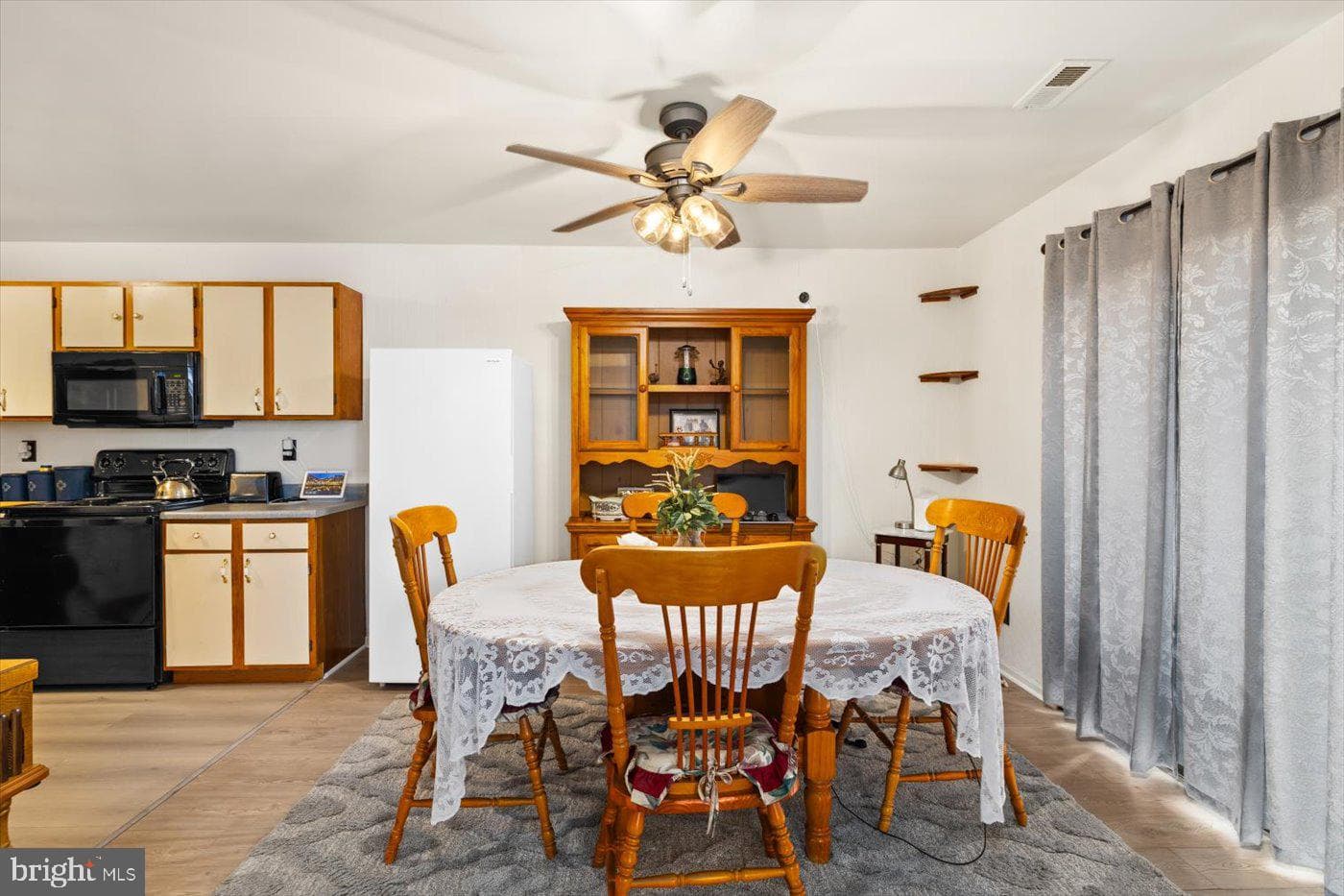 9023 Sandalwood Drive #a photo 12