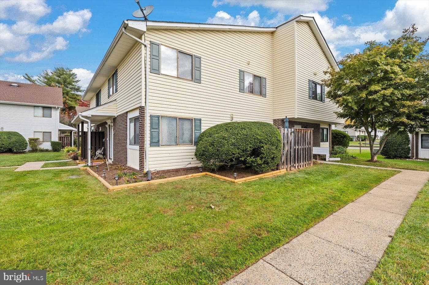 9023 Sandalwood Drive #a photo 3