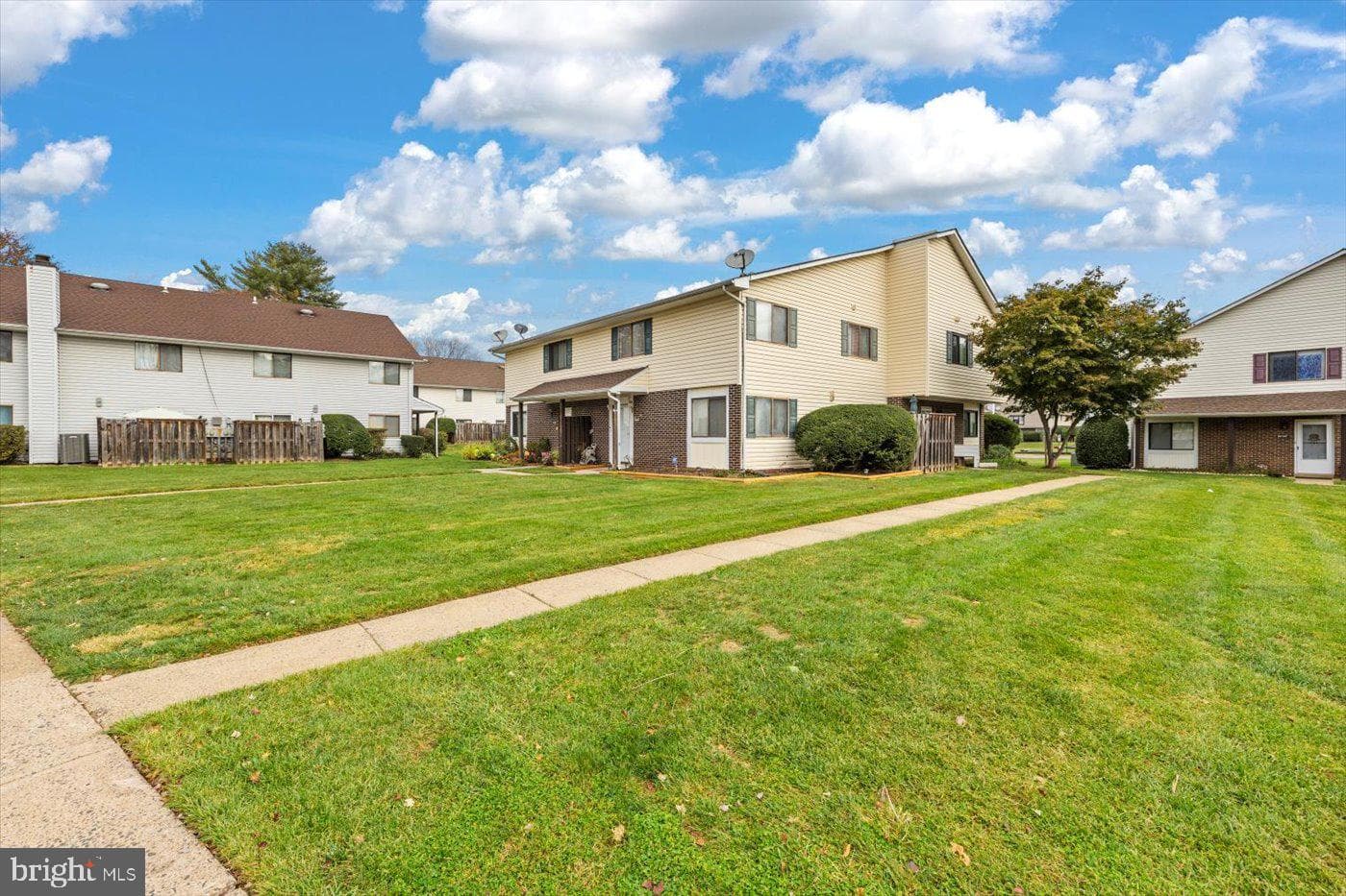 9023 Sandalwood Drive #a photo 4