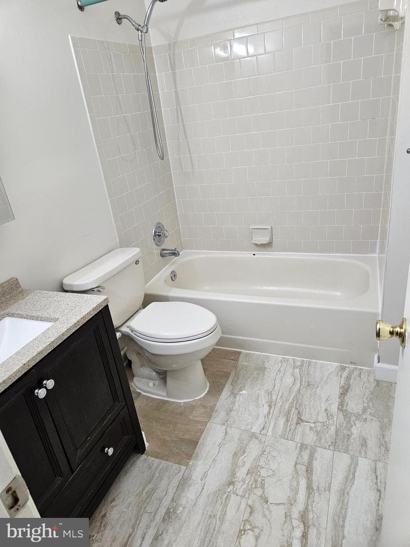 8627 Point Of Woods Drive photo 21