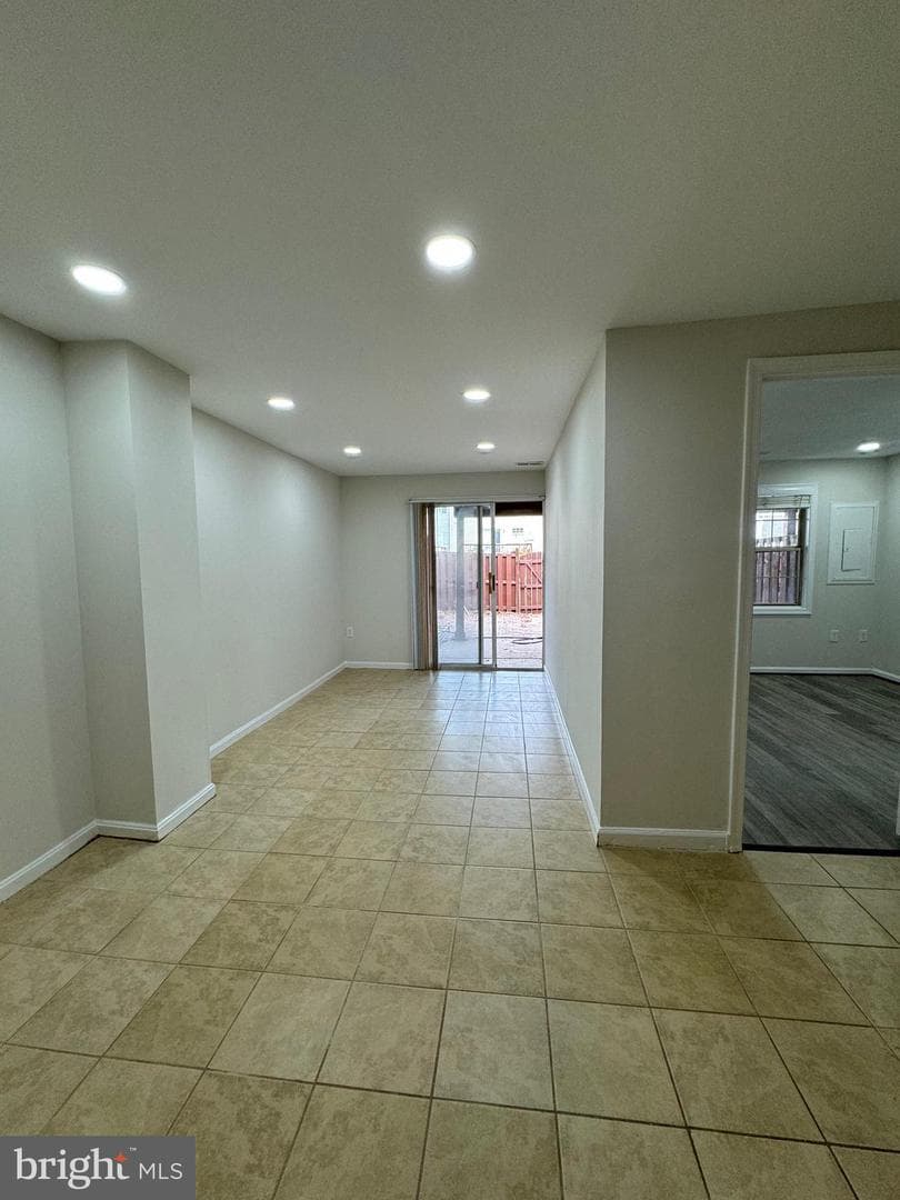8704 Ditmars Court photo 16