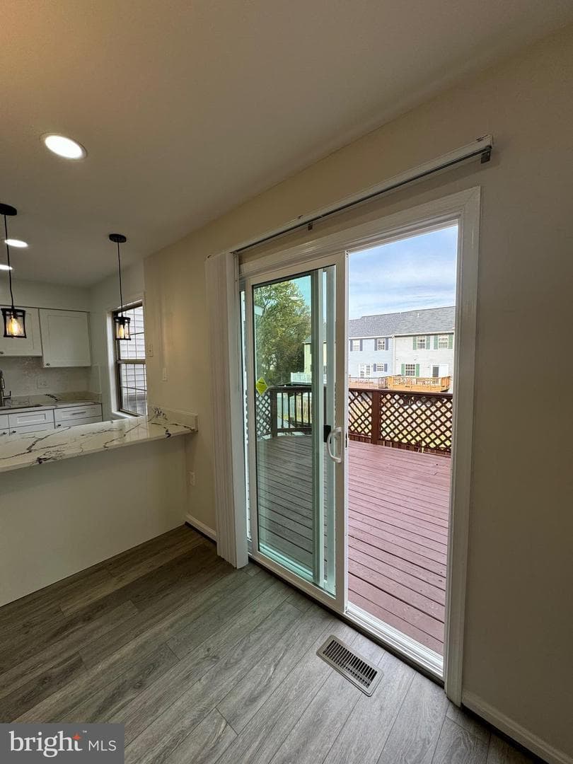 8704 Ditmars Court photo 9