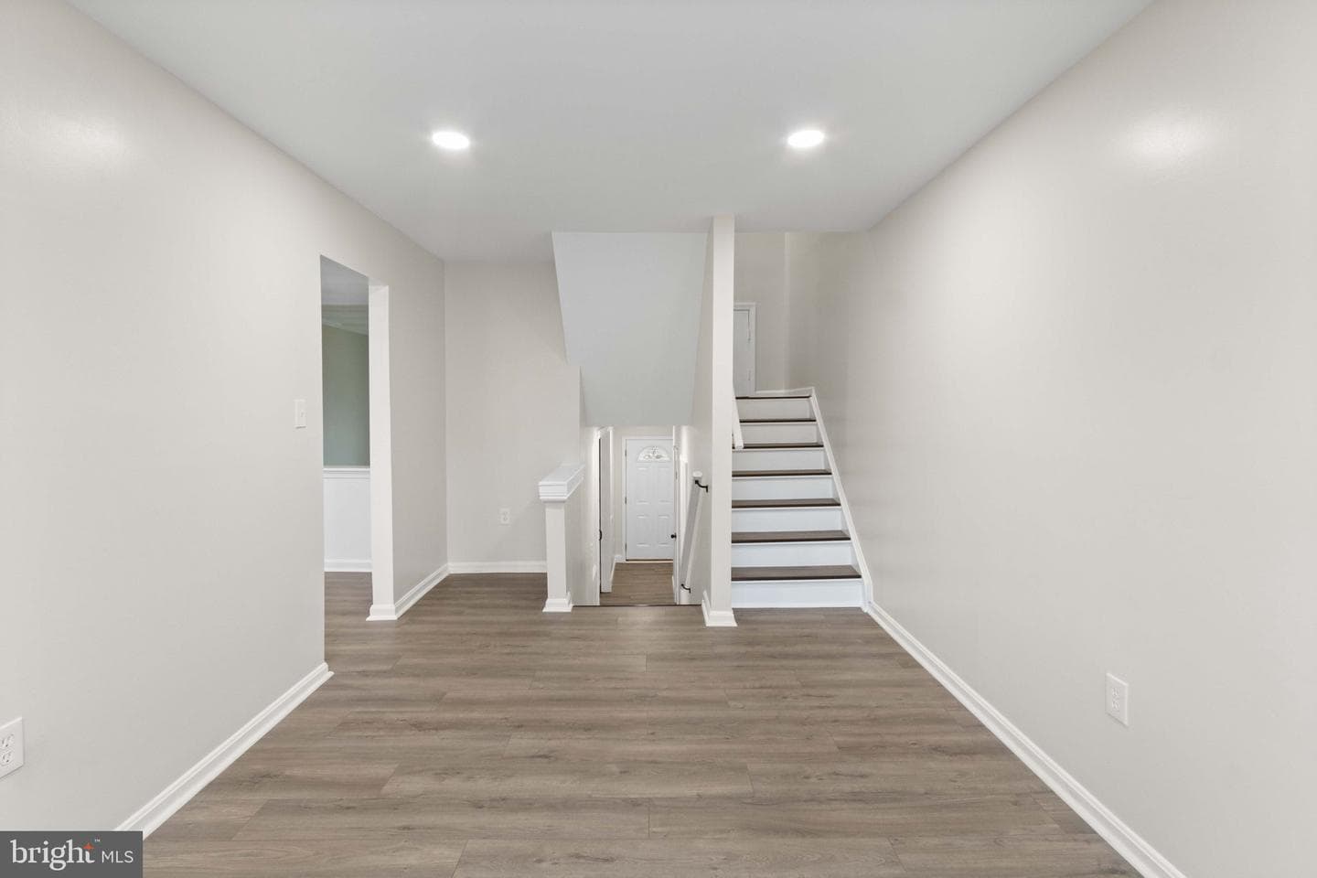 9155 Laurelwood Court photo 10