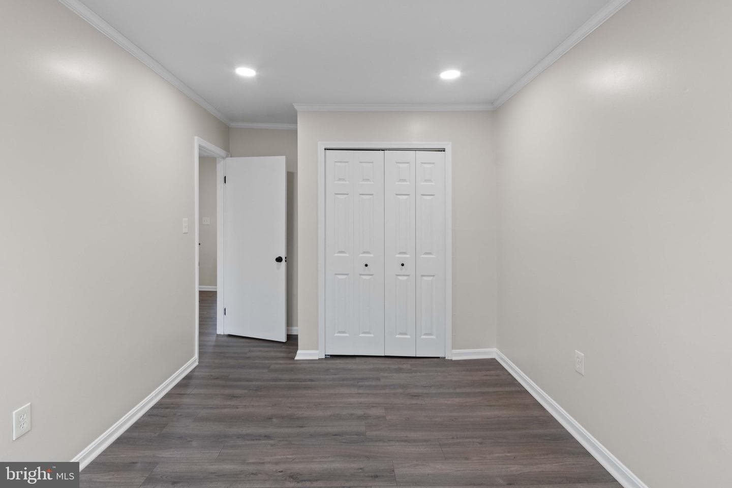 9155 Laurelwood Court photo 20