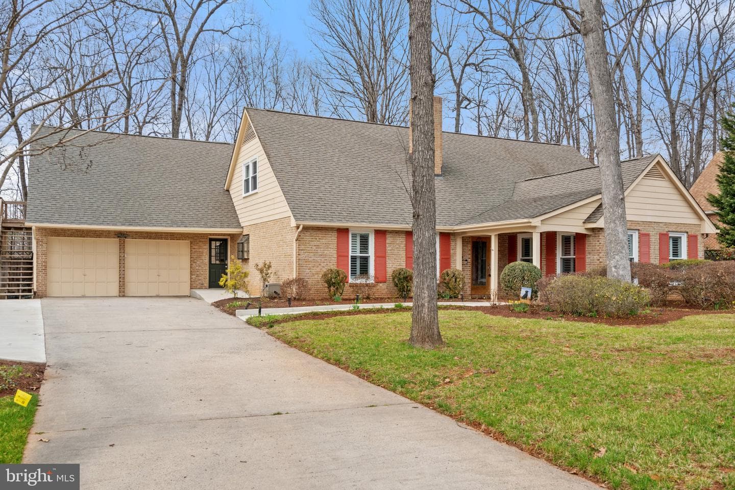 8895 Bond Court photo 1