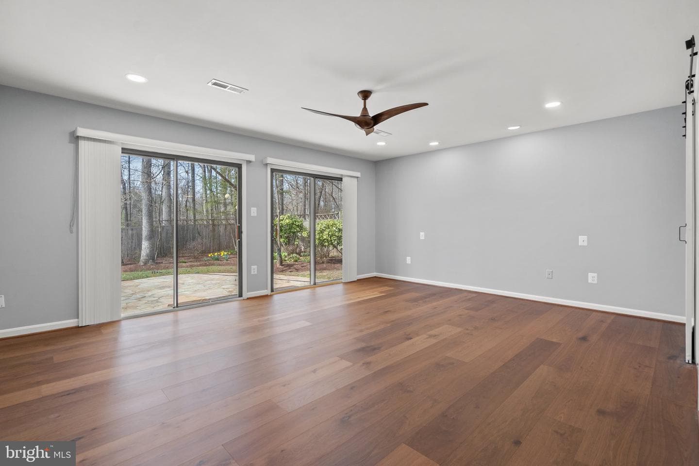 8895 Bond Court photo 27