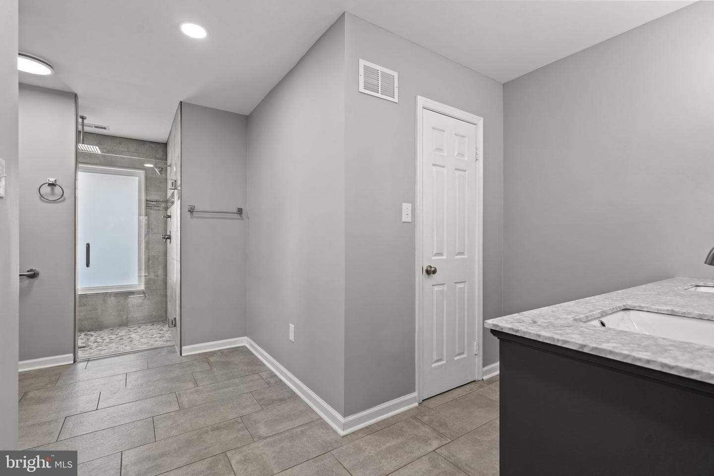 8895 Bond Court photo 31