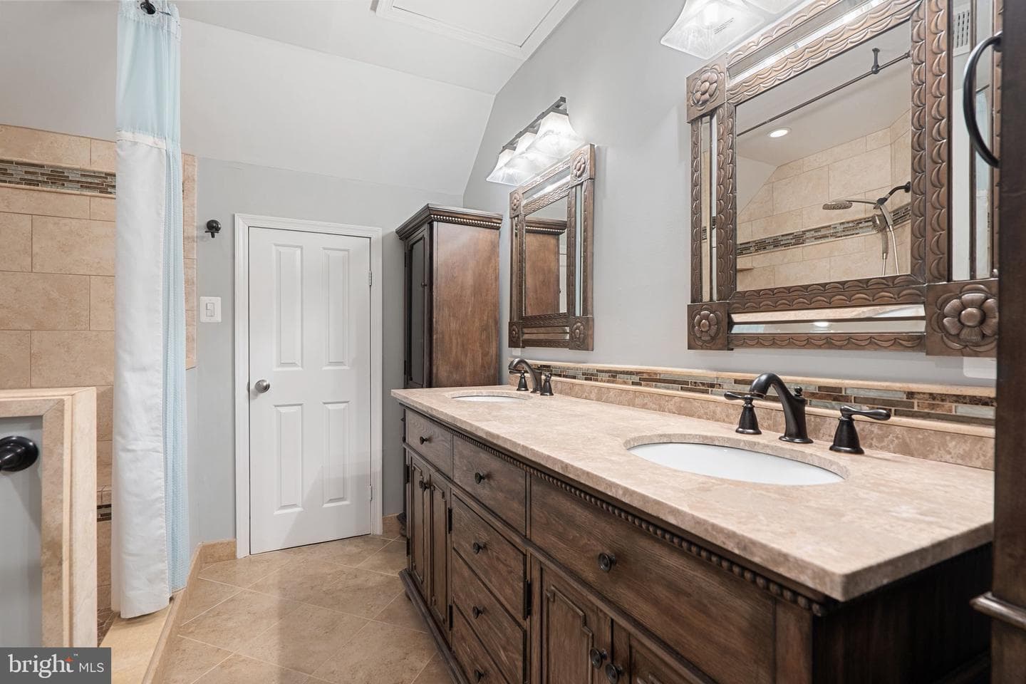 8895 Bond Court photo 49
