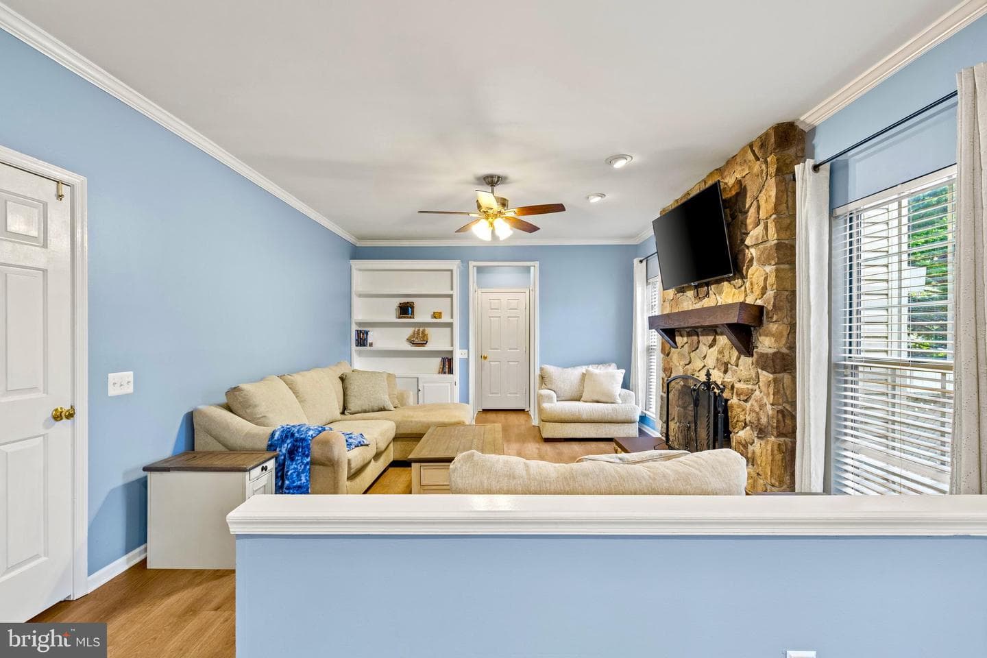 9553 Oakenshaw Drive photo 15
