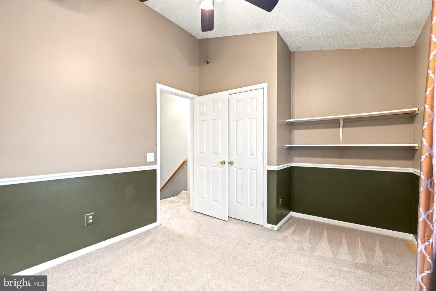 9553 Oakenshaw Drive photo 25