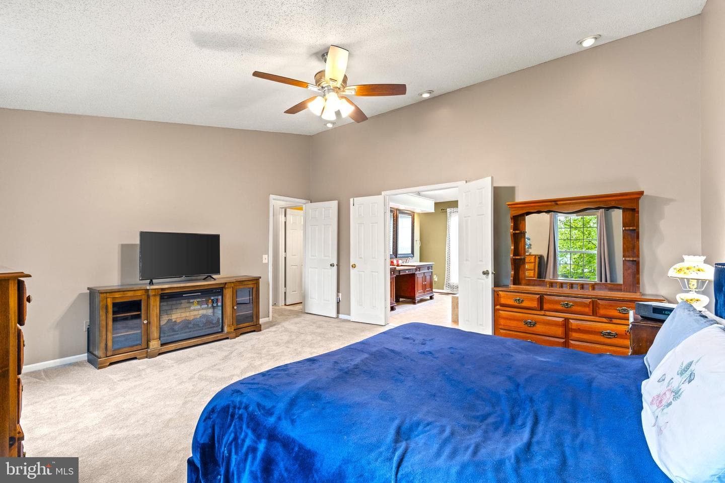 9553 Oakenshaw Drive photo 32