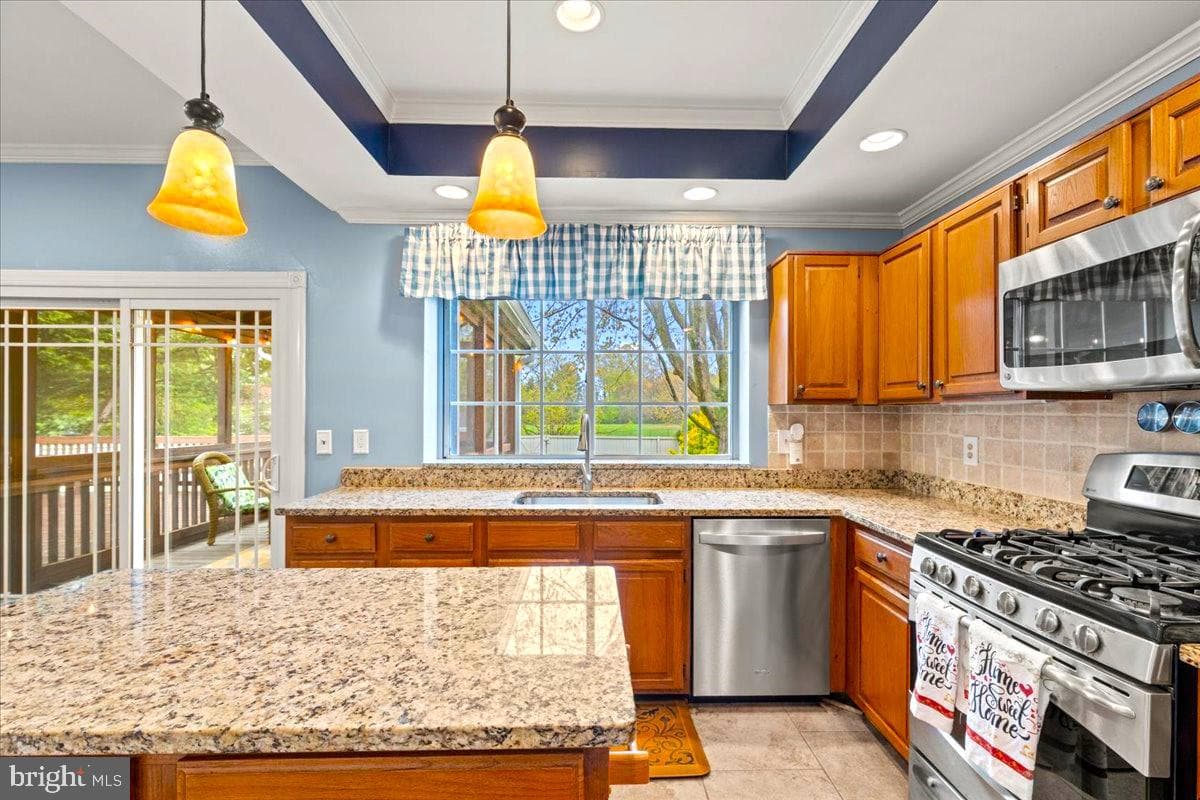 9553 Oakenshaw Drive photo 8