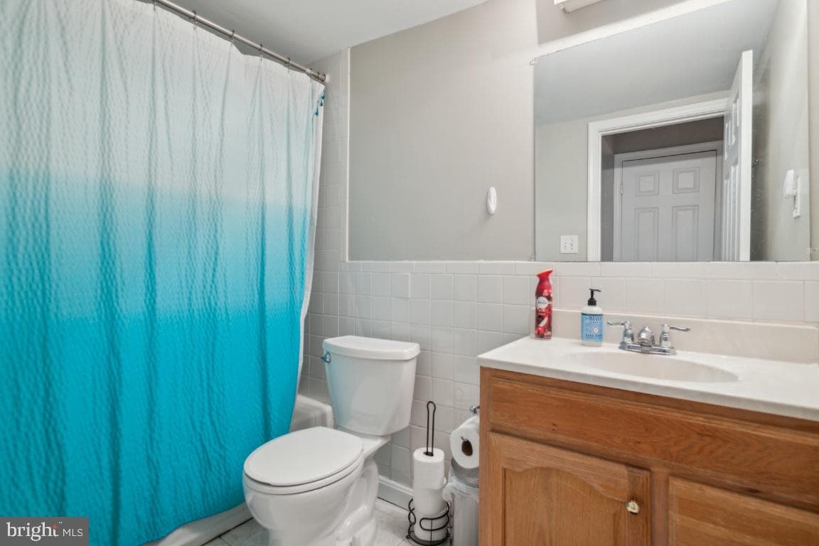 8645 Adrienne Place photo 35