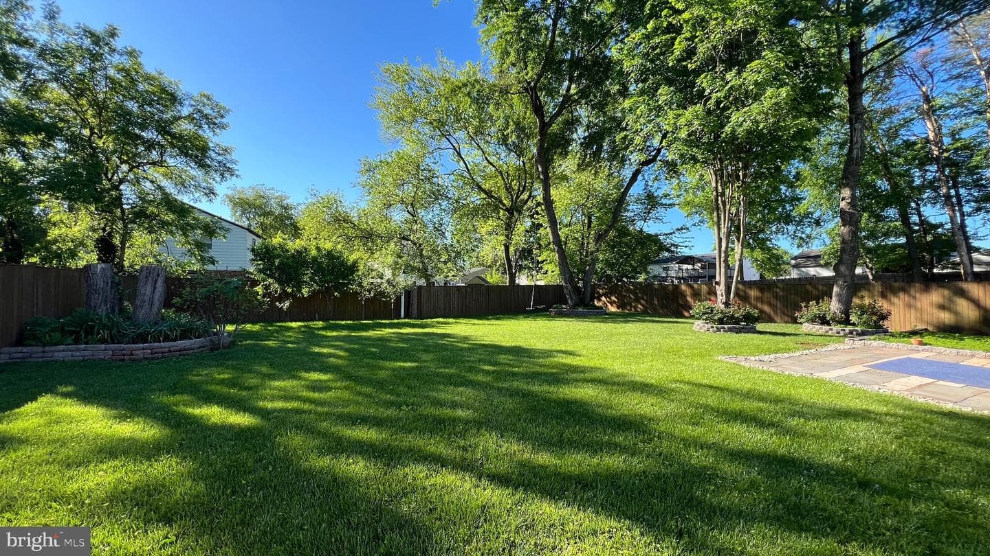 8513 Cavalry Lane photo 17