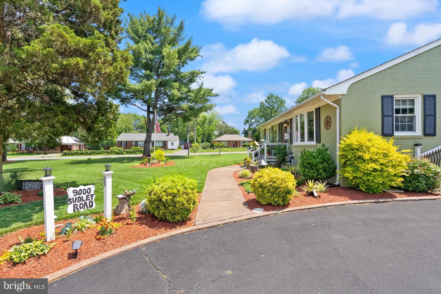 9000 Sudley Road photo 3