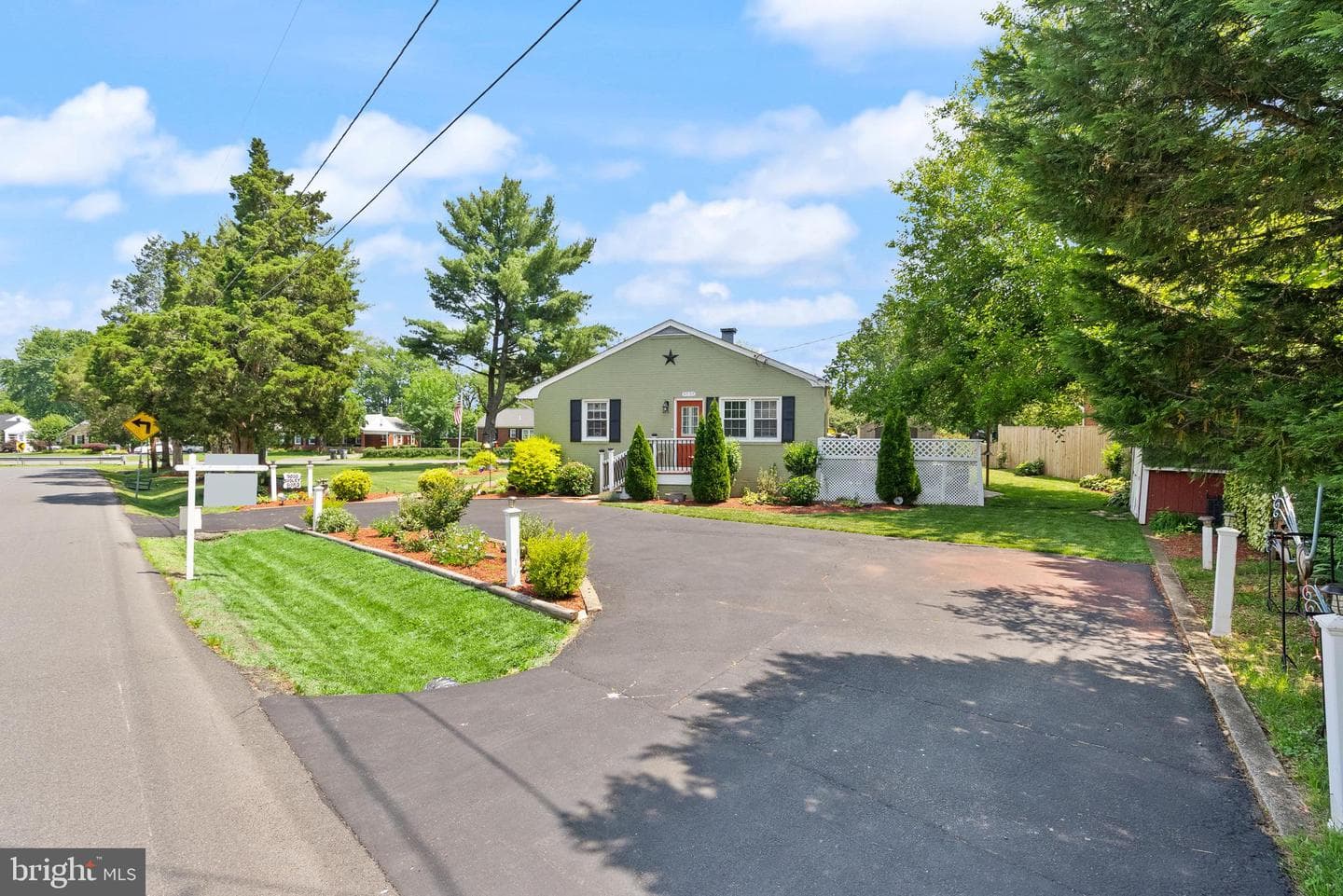 9000 Sudley Road photo 5