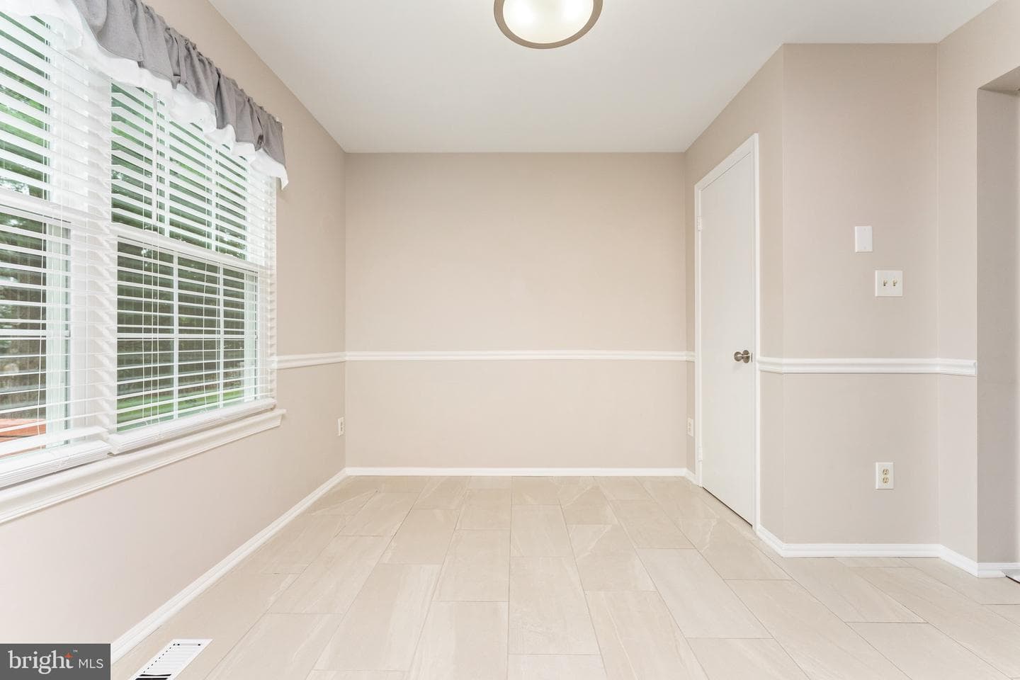 8761 Deblanc Place photo 13