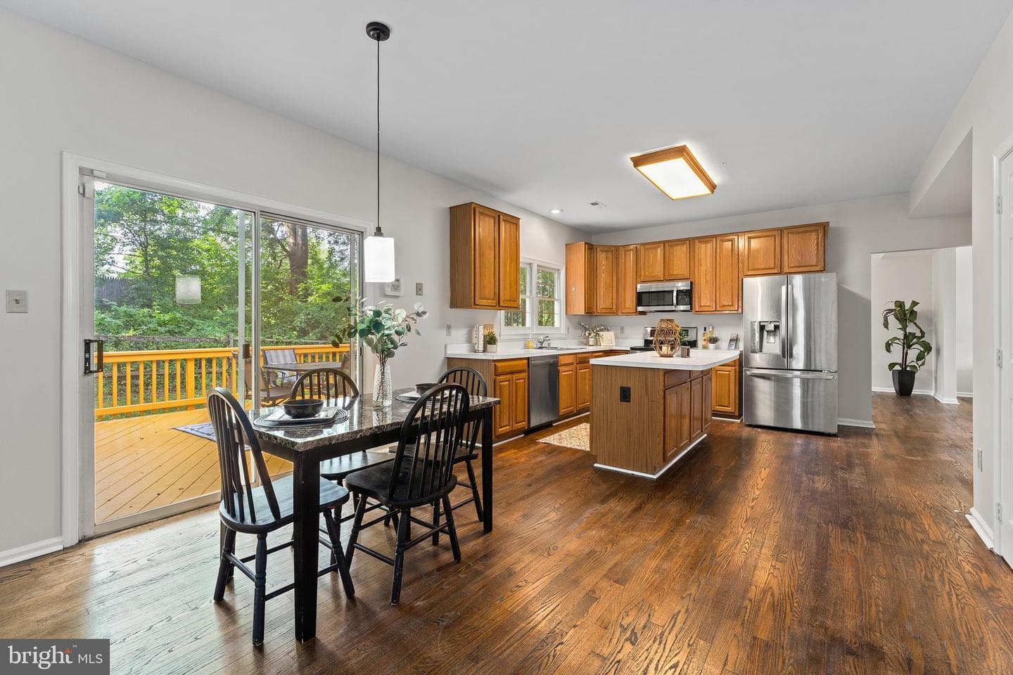 9301 Saffron Hill Court photo 41