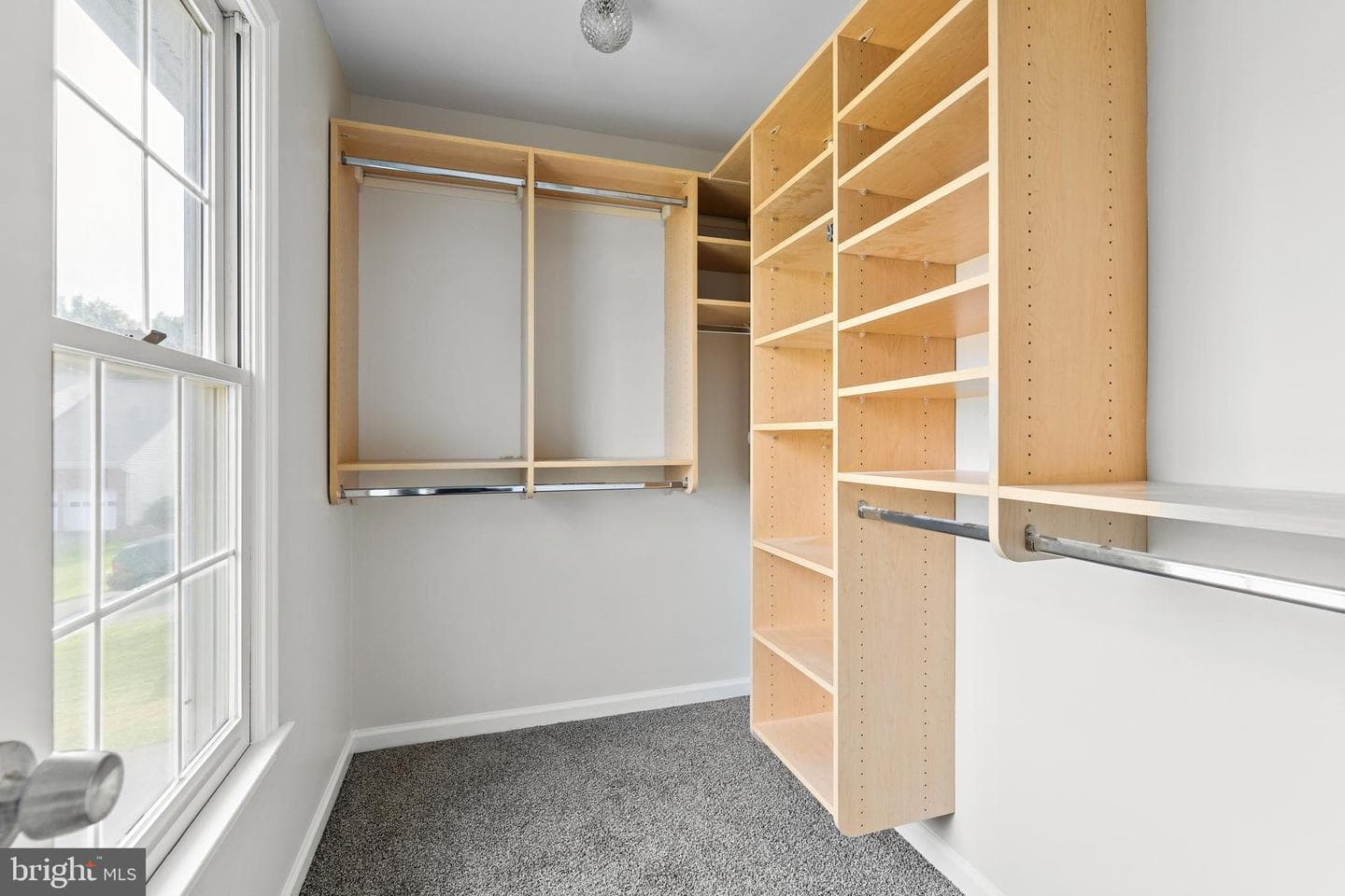 9301 Saffron Hill Court photo 44