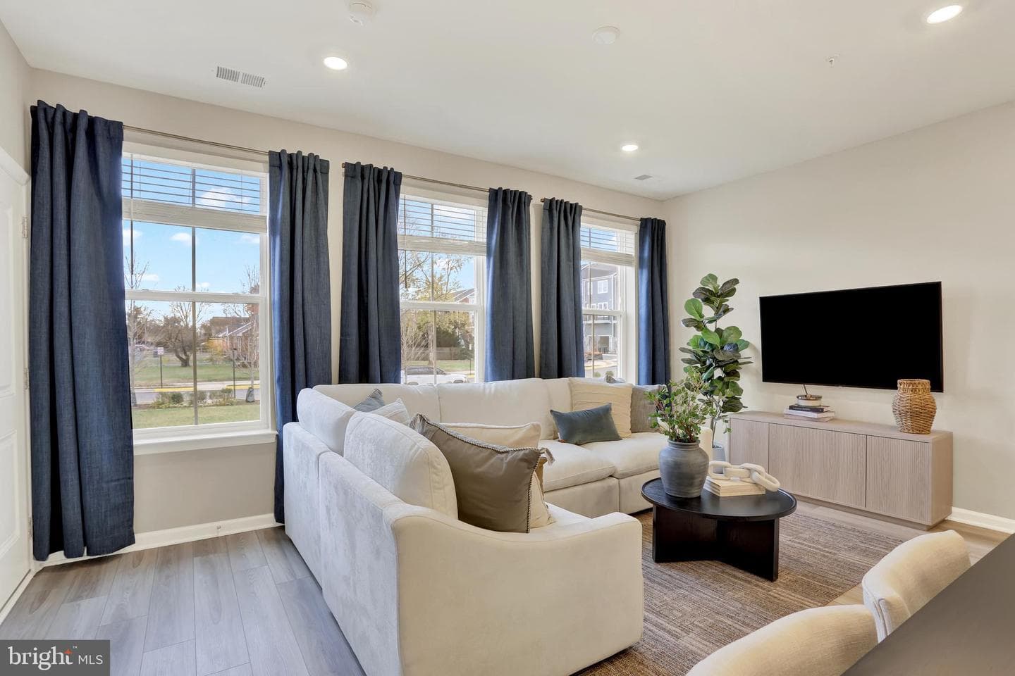 9679 Swallowtail Lane photo 14