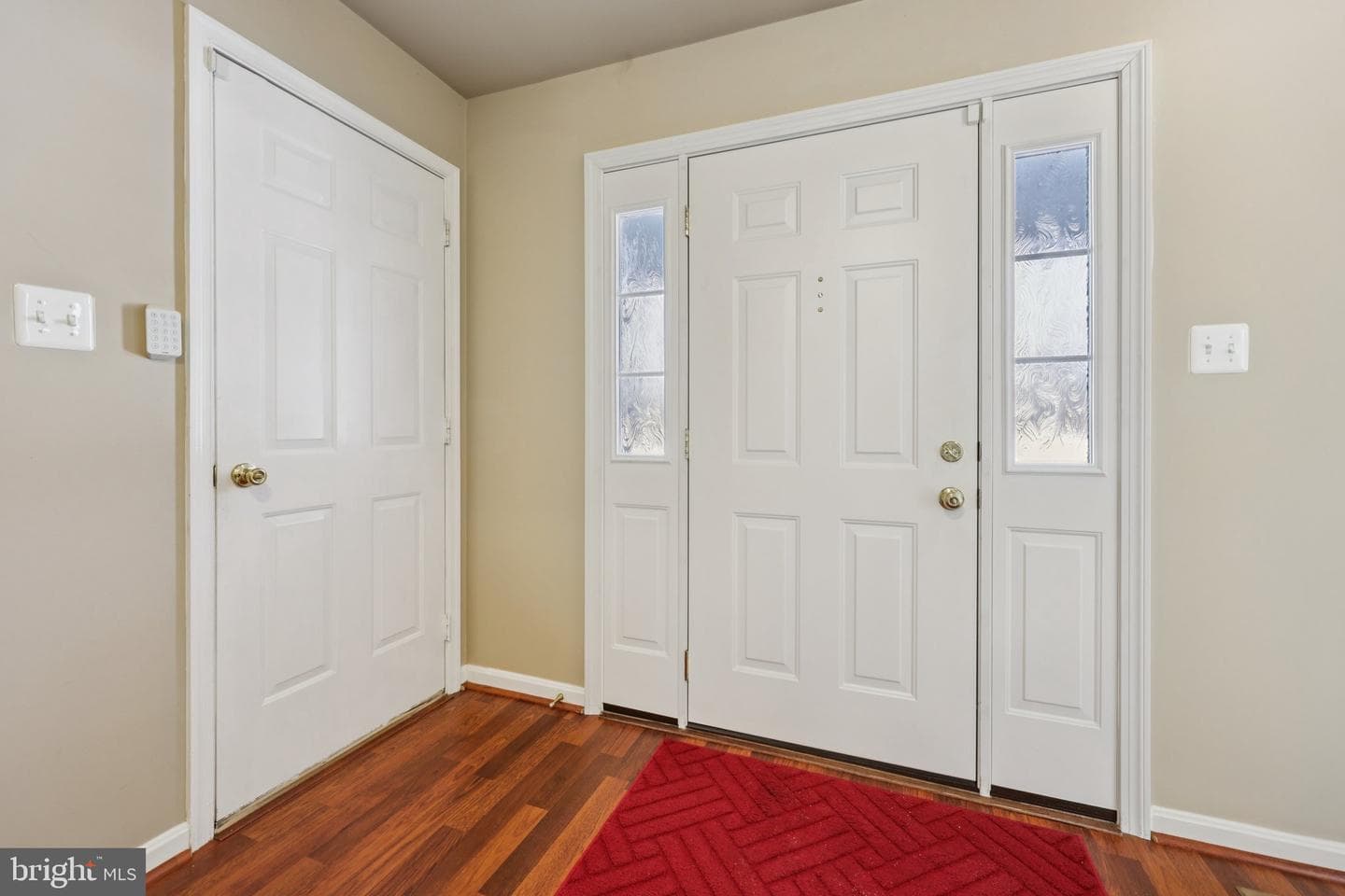 9395 Cloverhill Court photo 11