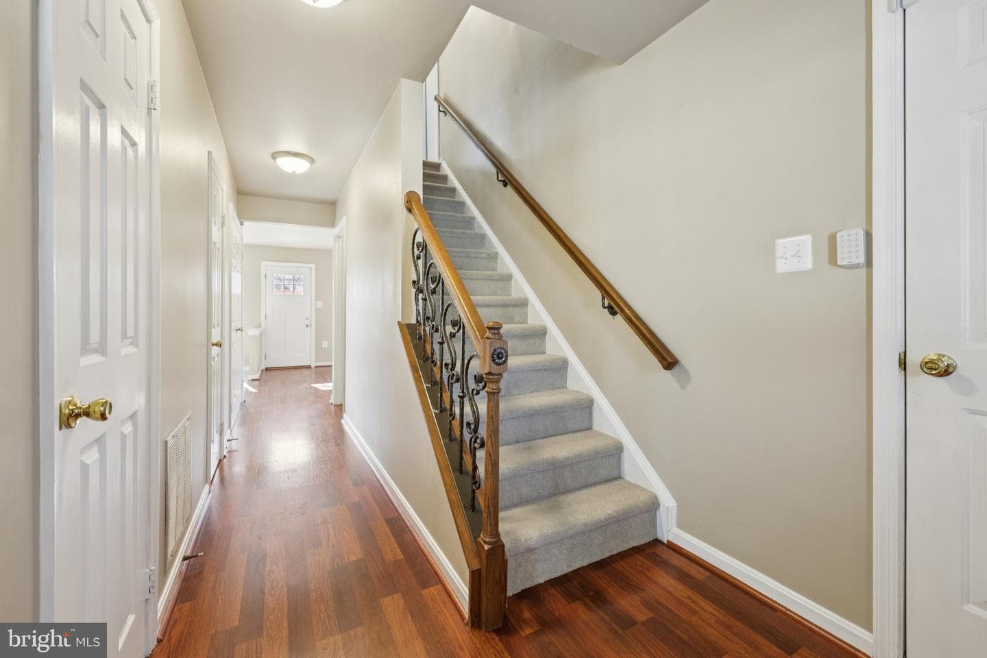 9395 Cloverhill Court photo 12