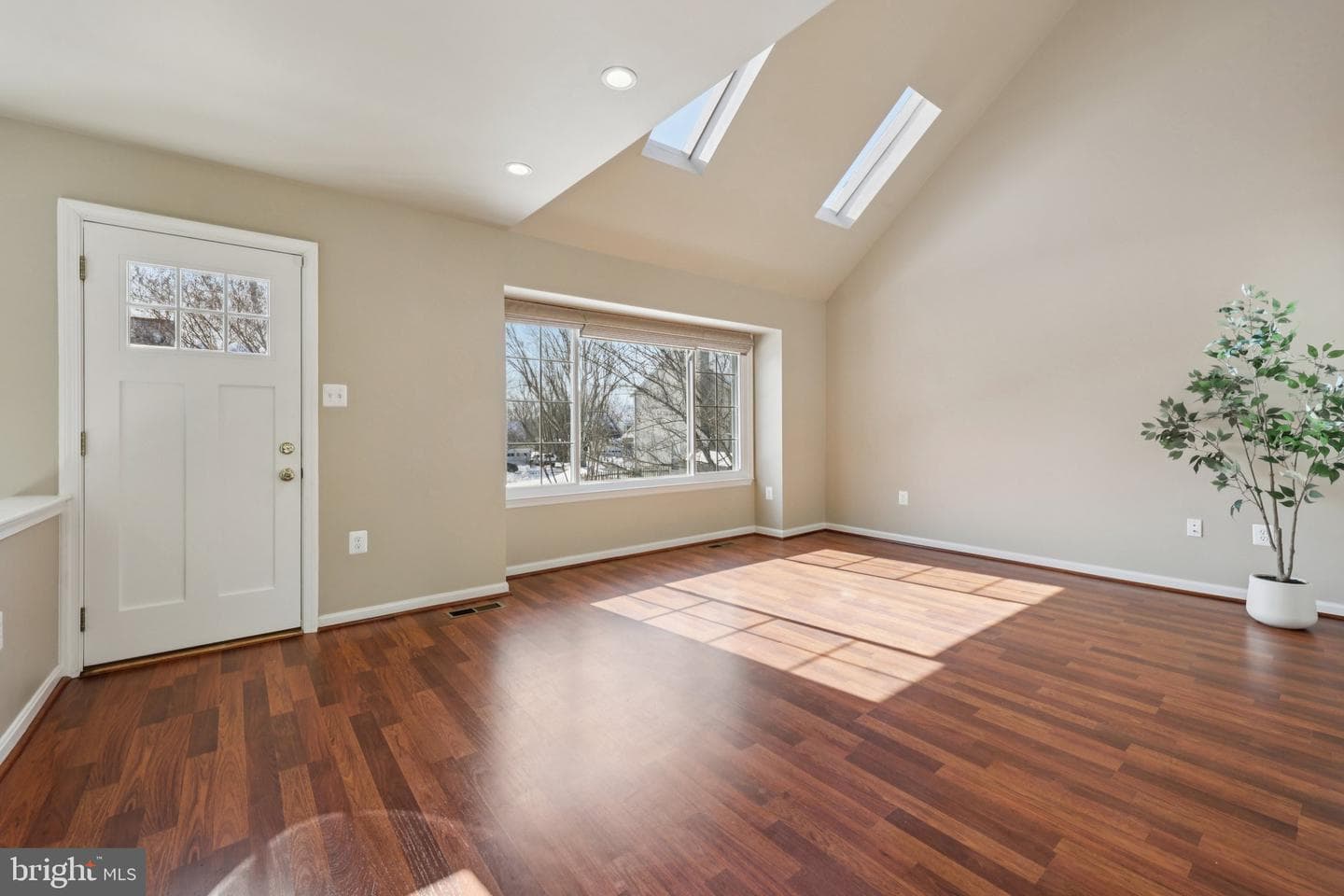 9395 Cloverhill Court photo 27