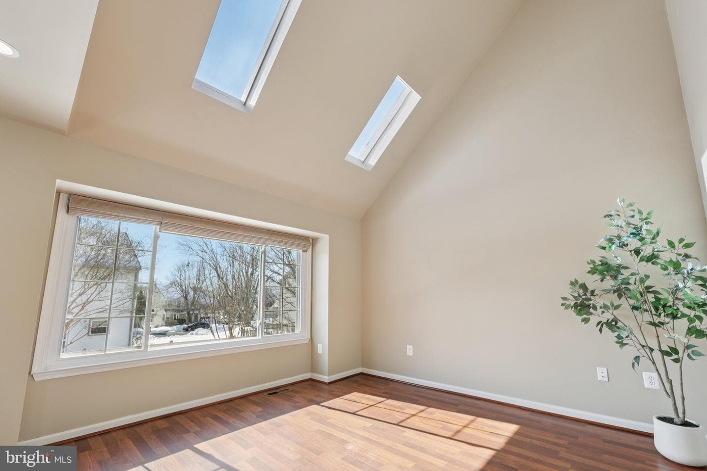9395 Cloverhill Court photo 28