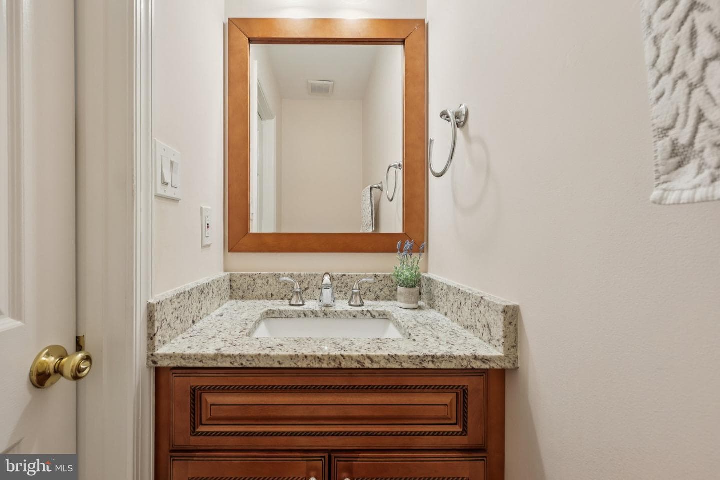 9395 Cloverhill Court photo 32