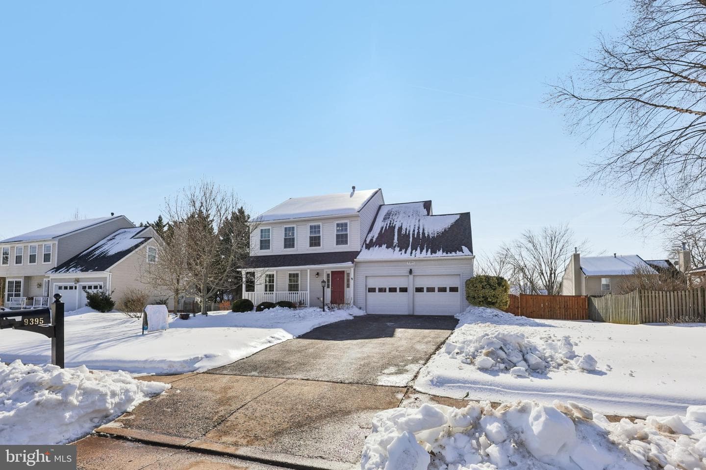 9395 Cloverhill Court photo 4