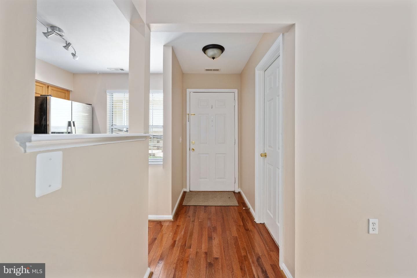9476 Scarlet Oak Drive photo 9